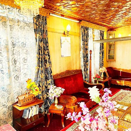 Lake Victoria Houseboats Bed & Breakfast Srinagar  Ngoại thất bức ảnh